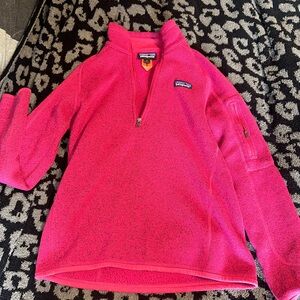 pink patagonia half zip
